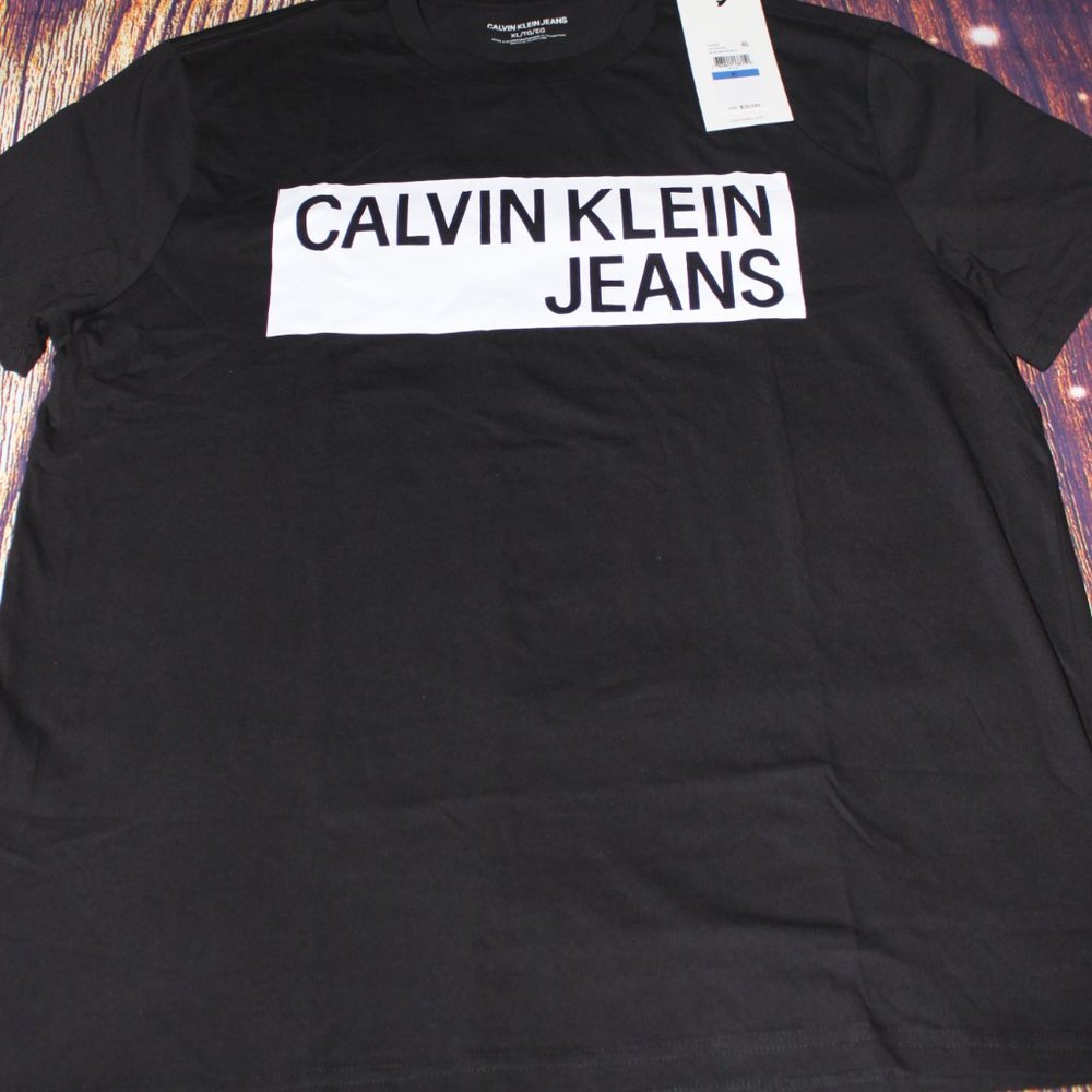 Calvin Klein T-shirt